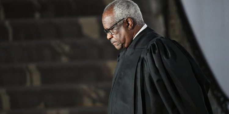 Some want Justice Thomas to skip Trump’s ballot case. He doesn’t plan to.