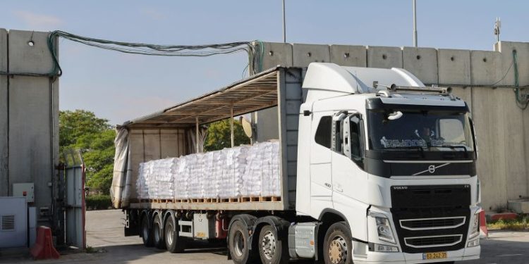 Aid trickles into Gaza for first time in weeks but UN says it’s ‘nowhere near enough’