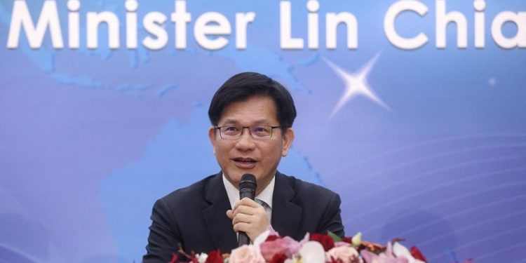 Taiwan ‘will not escalate, but will not yield’ to Chinese intimidation, foreign minister warns