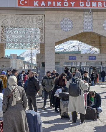 Americans in more than a dozen Middle East nations urged to flee